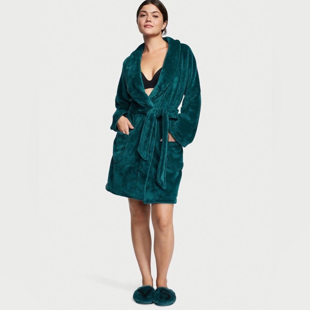 {Victoria's Secret} Cozy Plush Robe